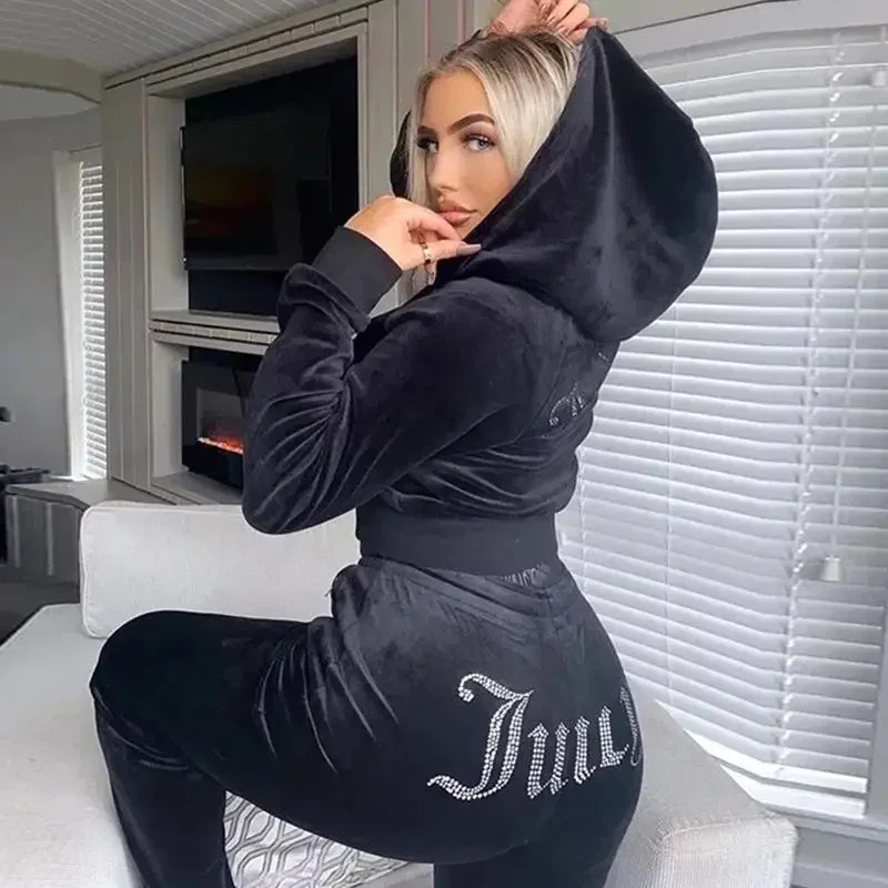 2025 New Winter Juicy Coutoure - Winter Clothing Anime recensione e prezzo
