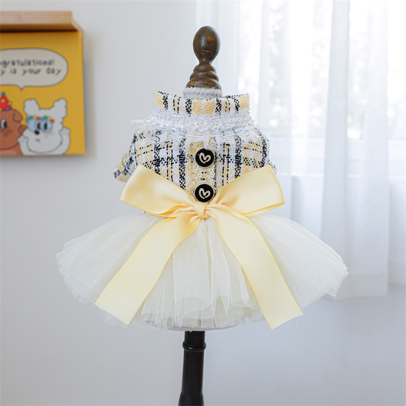 Yellow Ribbon Dresses for Dogs - Yellow Winter Clothing recensione e prezzo