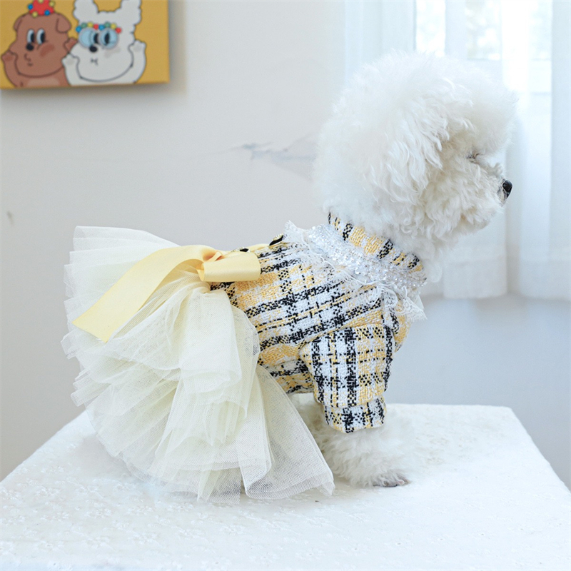 Yellow Ribbon Dresses for Dogs - Yellow Winter Clothing recensione e prezzo